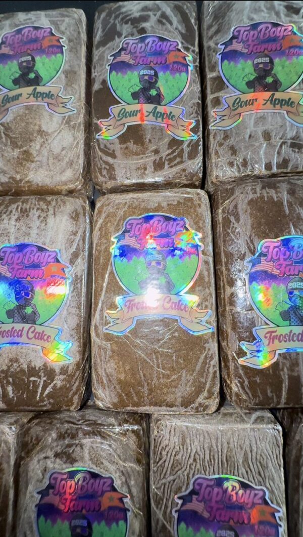 IMG_20251202_040046_644 𝑻𝑶𝑷 𝑾𝑶𝑹𝑲𝑬𝑹 𝑫𝑹𝒀𝑺𝑰𝑭𝑻 👨🔧🇲🇦 𝙗𝙮 𝙏𝙤𝙥𝘽𝙤𝙮𝙯 𝙁𝙖𝙧𝙢 🥷 • 𝙏𝙧𝙤𝙥𝙞𝙘𝙖𝙡 𝘾𝙝𝙚𝙧𝙧𝙮 🌴🍒43.16% THC • 𝙎𝙤𝙪𝙧 𝘼𝙥𝙥𝙡𝙚 🤧🍏45.7% THC • 𝙁𝙧𝙤𝙨𝙩𝙚𝙙 𝘾𝙖𝙠𝙚 🥶🎂40.54% THC 100G 450€ 200G 900€ 500G 2100€ 1KG 📦 4000€